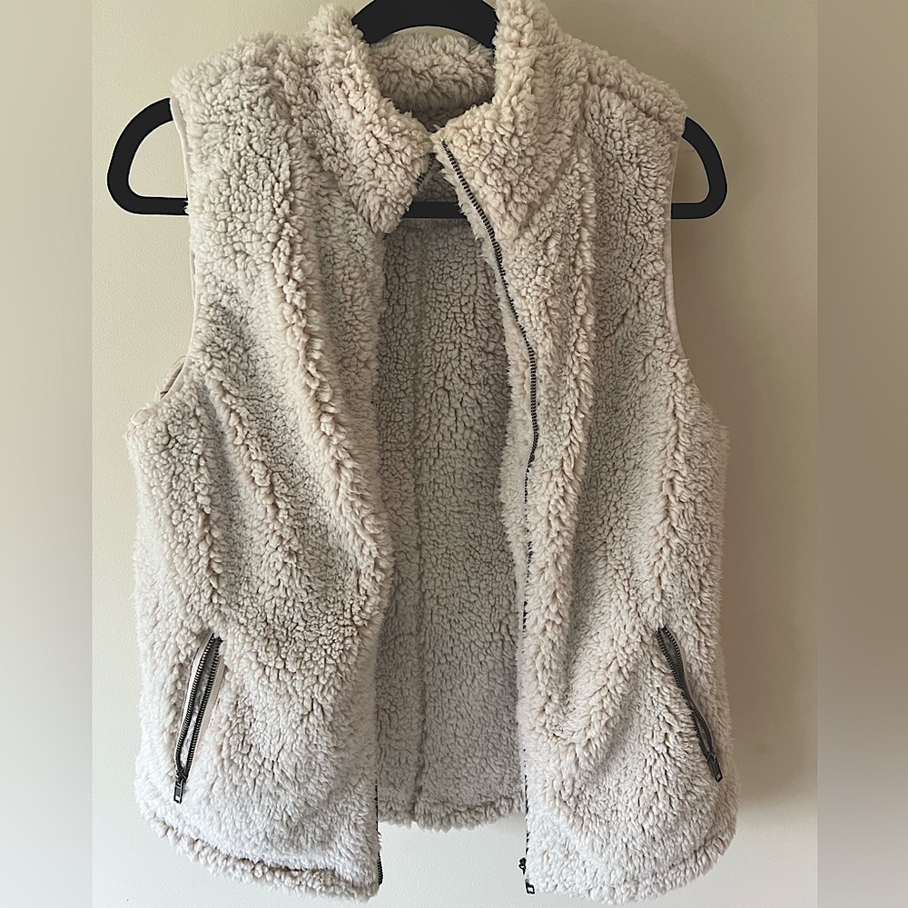 White Sherpa LOVE TREE Vest